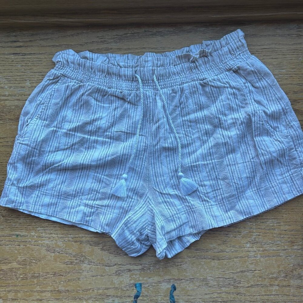 Abercrombie&Fitch Striped Linen Tassel Pull on Ruffle Shorts Boho Casual sz L
